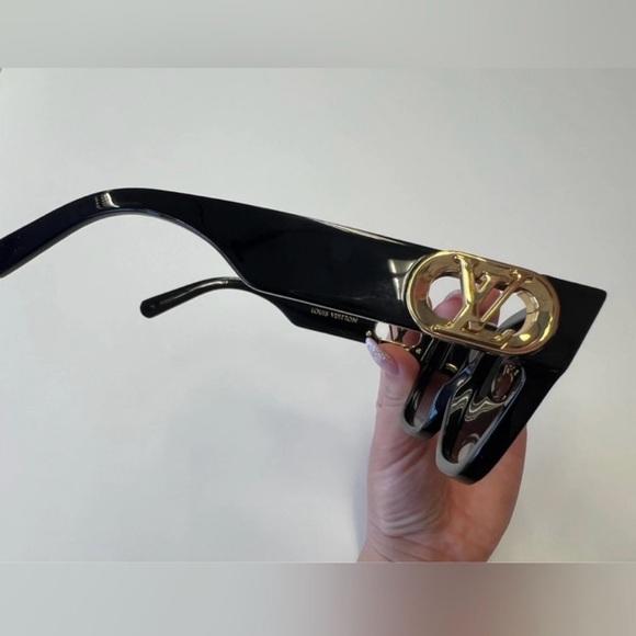 Louis Vuitton Link PM Square Sunglasses - Picture 2 of 7